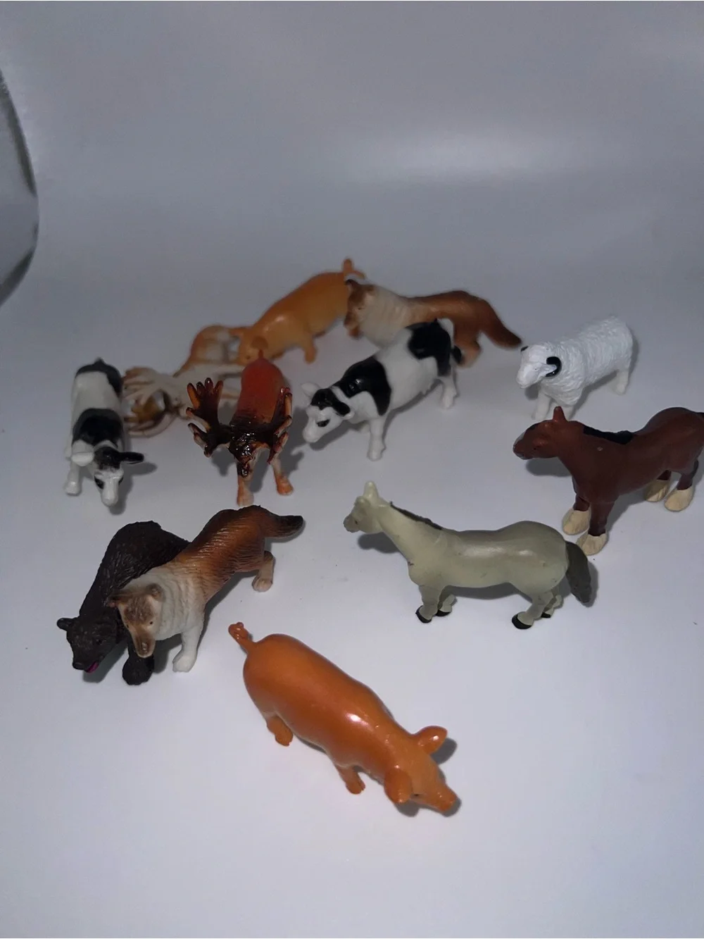 Assorted Small Plastic Animal Toy Set - Mixed Colors